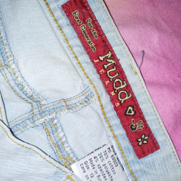 Mudd lite Capris - Picture 2 of 2